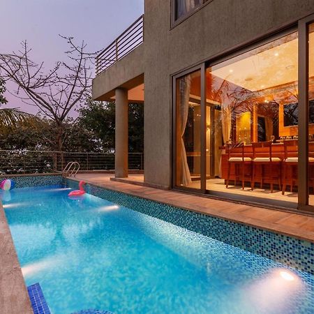 The Blue Horizon By Stayvista - Featuring A Beach-View Villa With A Swimming Pool, Indoor Games, And A Relaxing Balcony Алибаг Экстерьер фото
