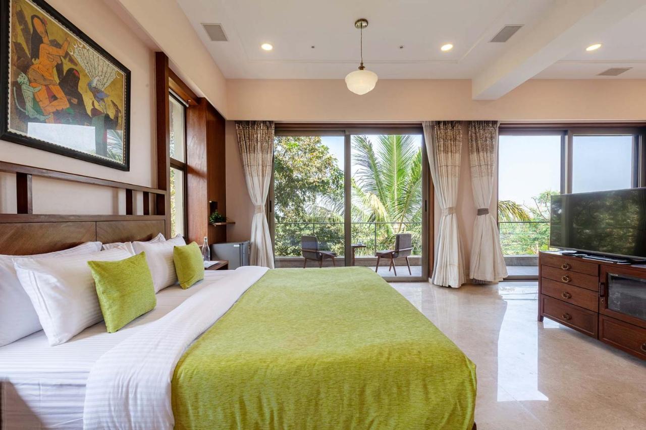 The Blue Horizon By Stayvista - Featuring A Beach-View Villa With A Swimming Pool, Indoor Games, And A Relaxing Balcony Алибаг Экстерьер фото